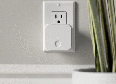 August Home Connect Wi-Fi Bridge, Remote Access, Alexa Integration for Your August Smart Lock, white, 1.5 x 2.4 x 2.4" - Image 2